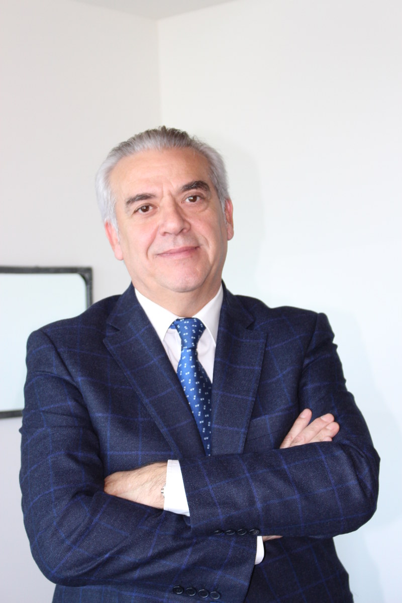 Angel Palomares para la Revista Aseguranza en el 50 Aniversario de Meridiano